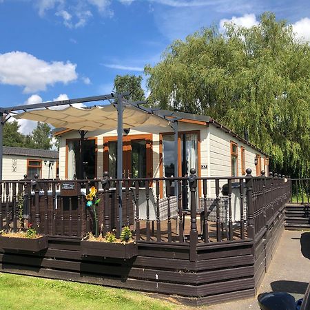 Bumblebee Lodge Tydd St. Giles Eksteriør bilde
