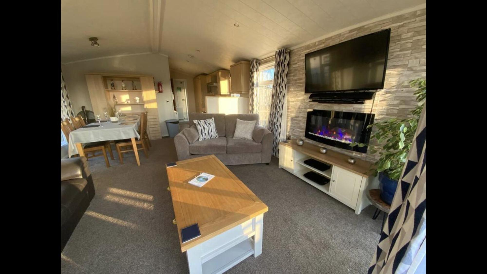 Bumblebee Lodge Tydd St. Giles Eksteriør bilde