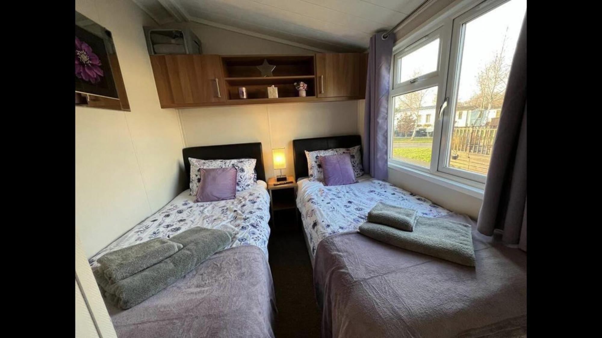Bumblebee Lodge Tydd St. Giles Eksteriør bilde