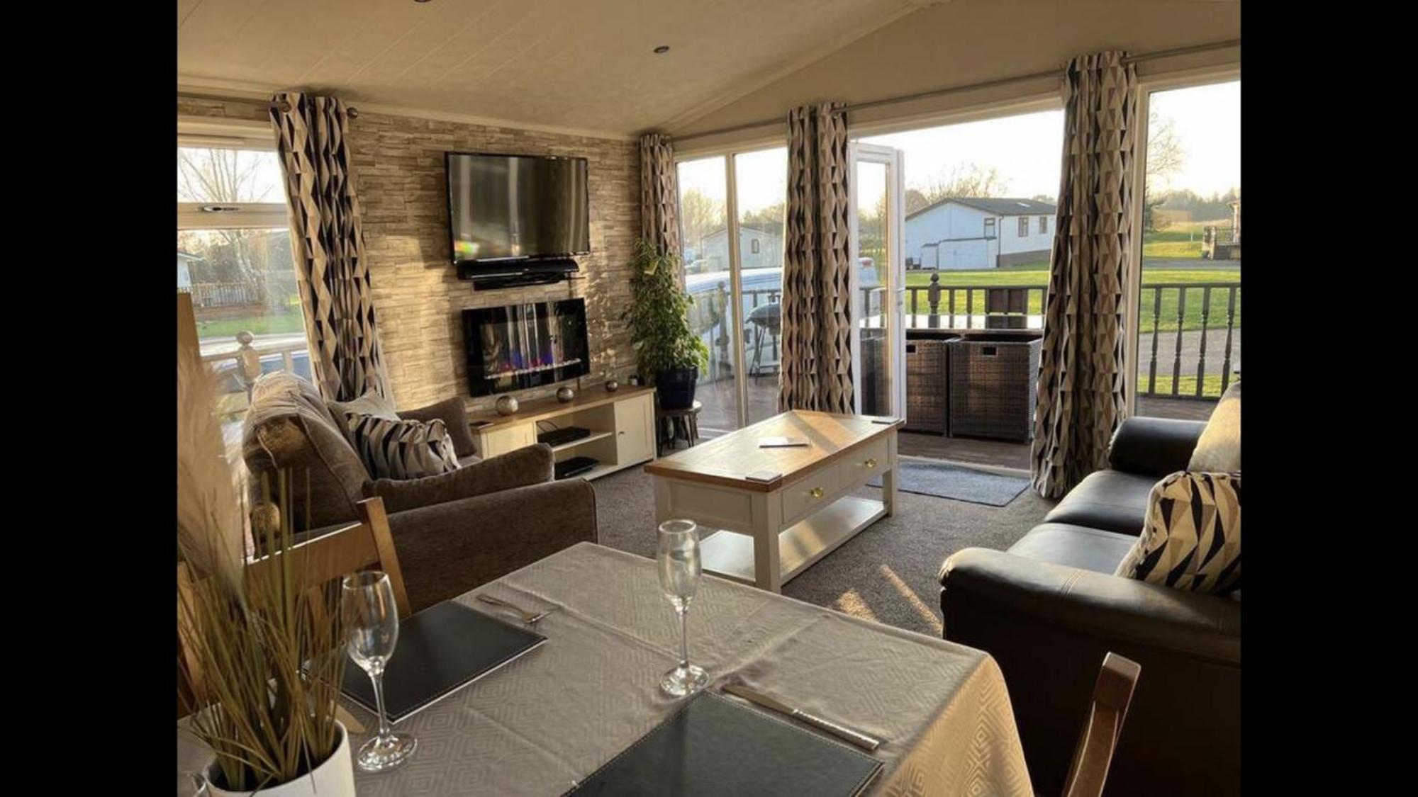 Bumblebee Lodge Tydd St. Giles Eksteriør bilde